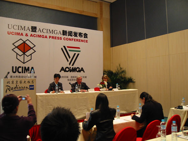 2004 UCIMA & ACIMGA Press Conference
